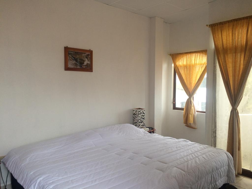 Galapagos Best Hostel Puerto Ayora  Pokoj fotografie