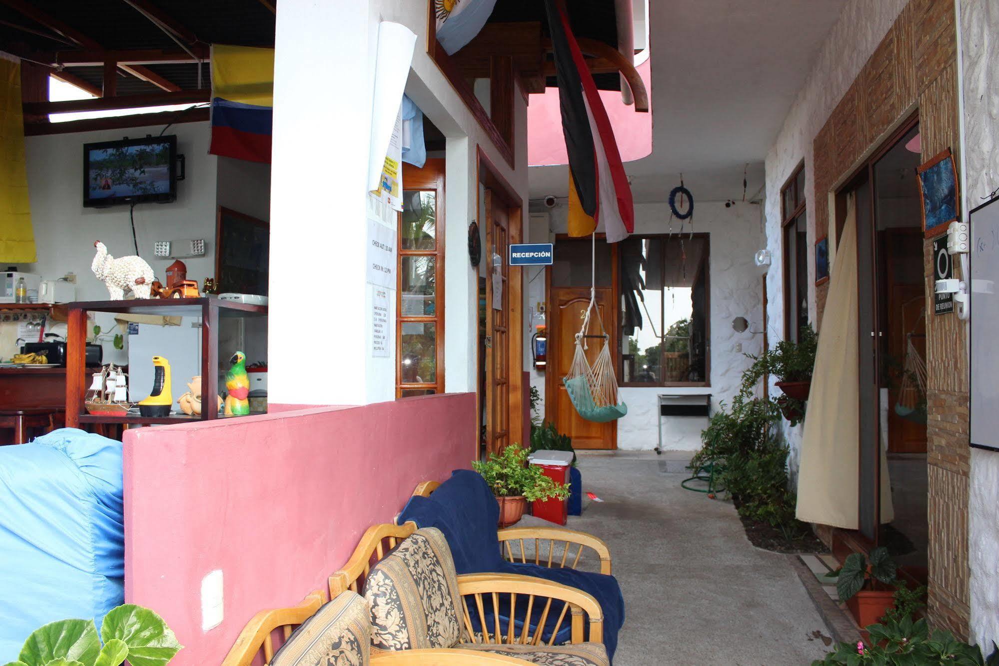 Galapagos Best Hostel Puerto Ayora  Exteriér fotografie