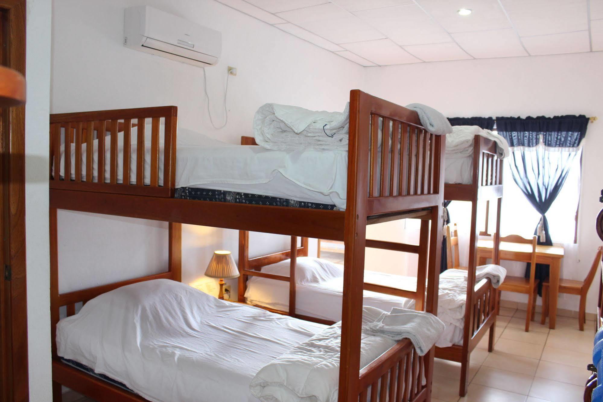 Galapagos Best Hostel Puerto Ayora  Exteriér fotografie