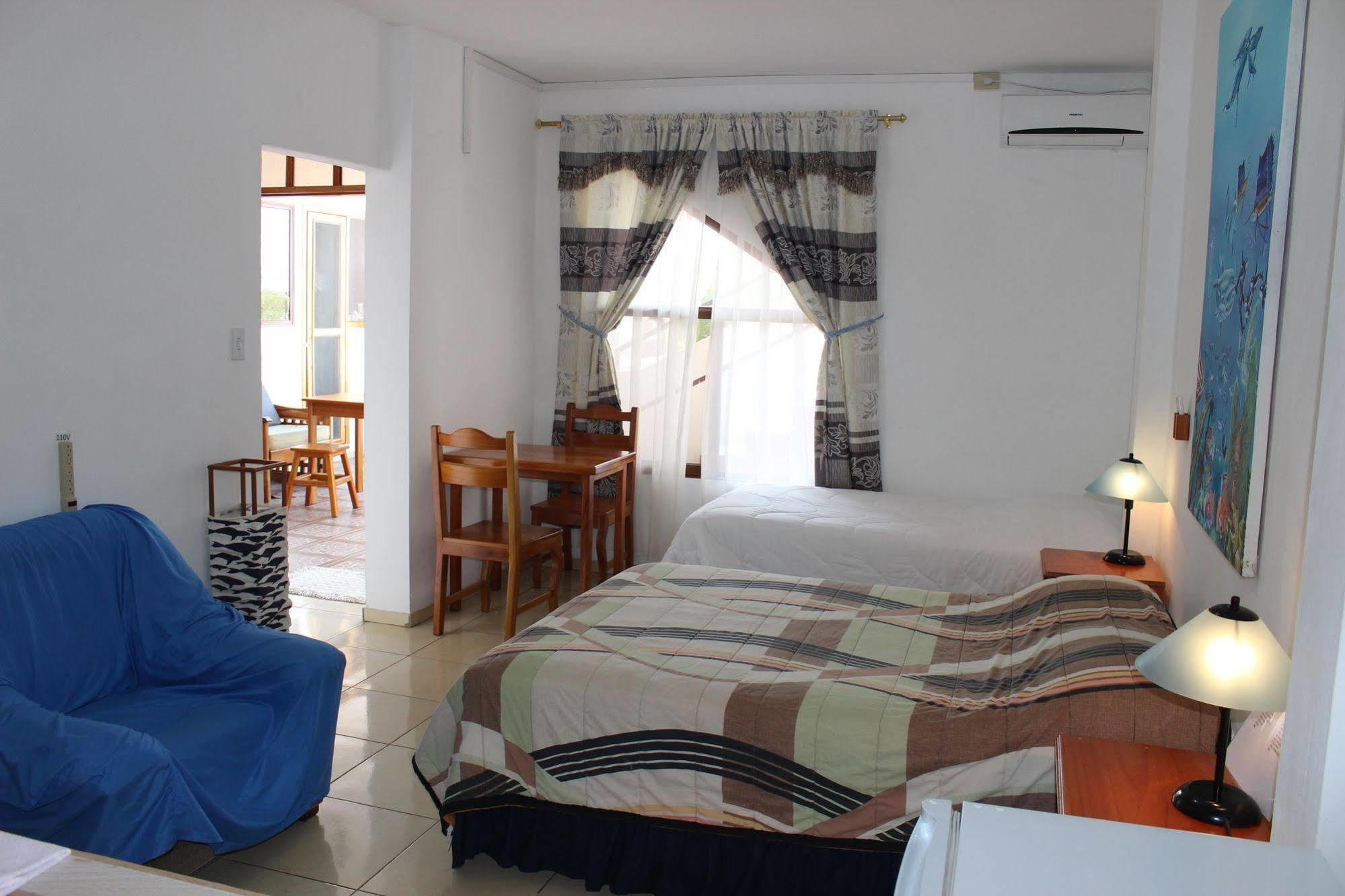 Galapagos Best Hostel Puerto Ayora  Exteriér fotografie