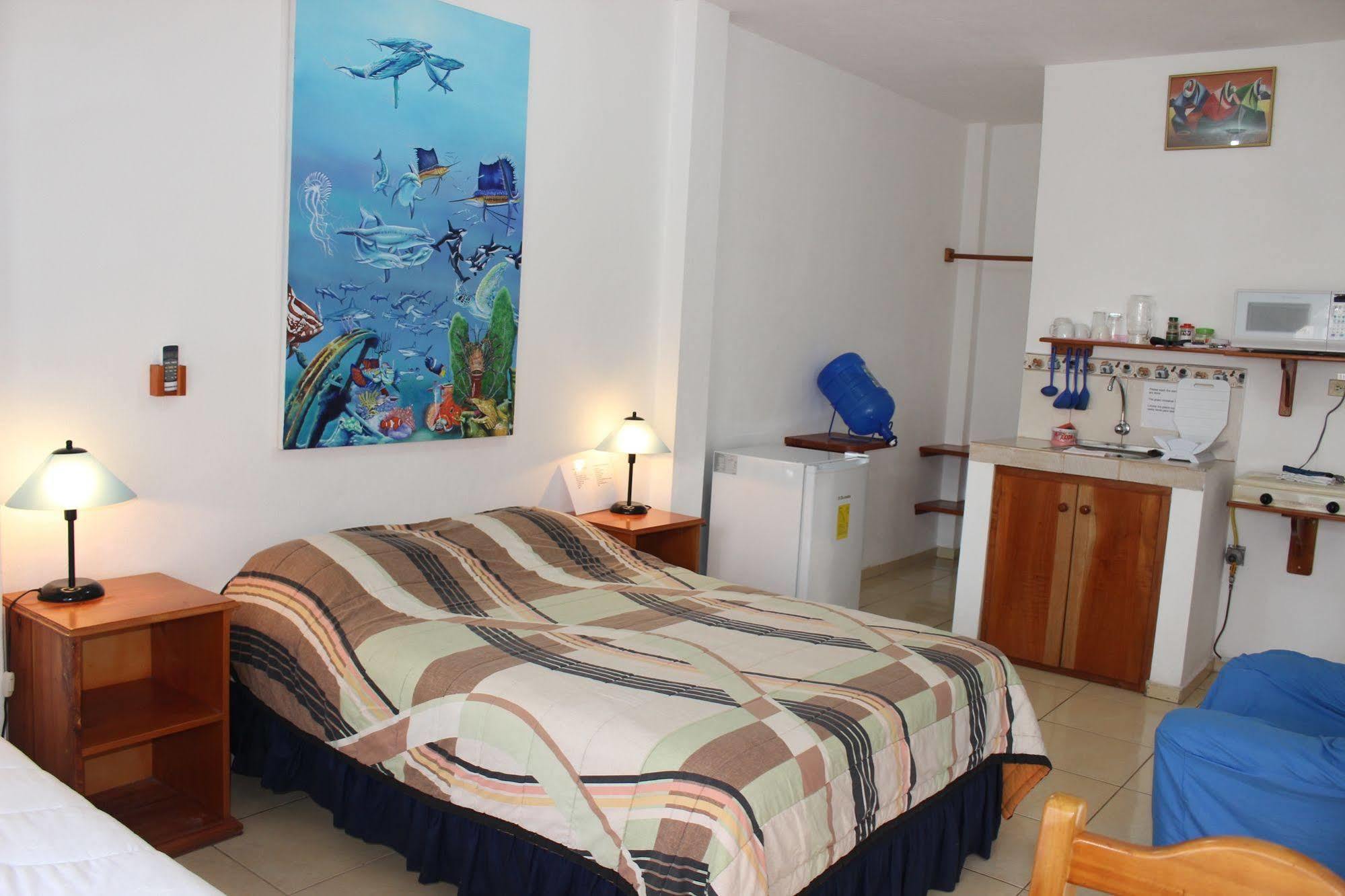 Galapagos Best Hostel Puerto Ayora  Exteriér fotografie