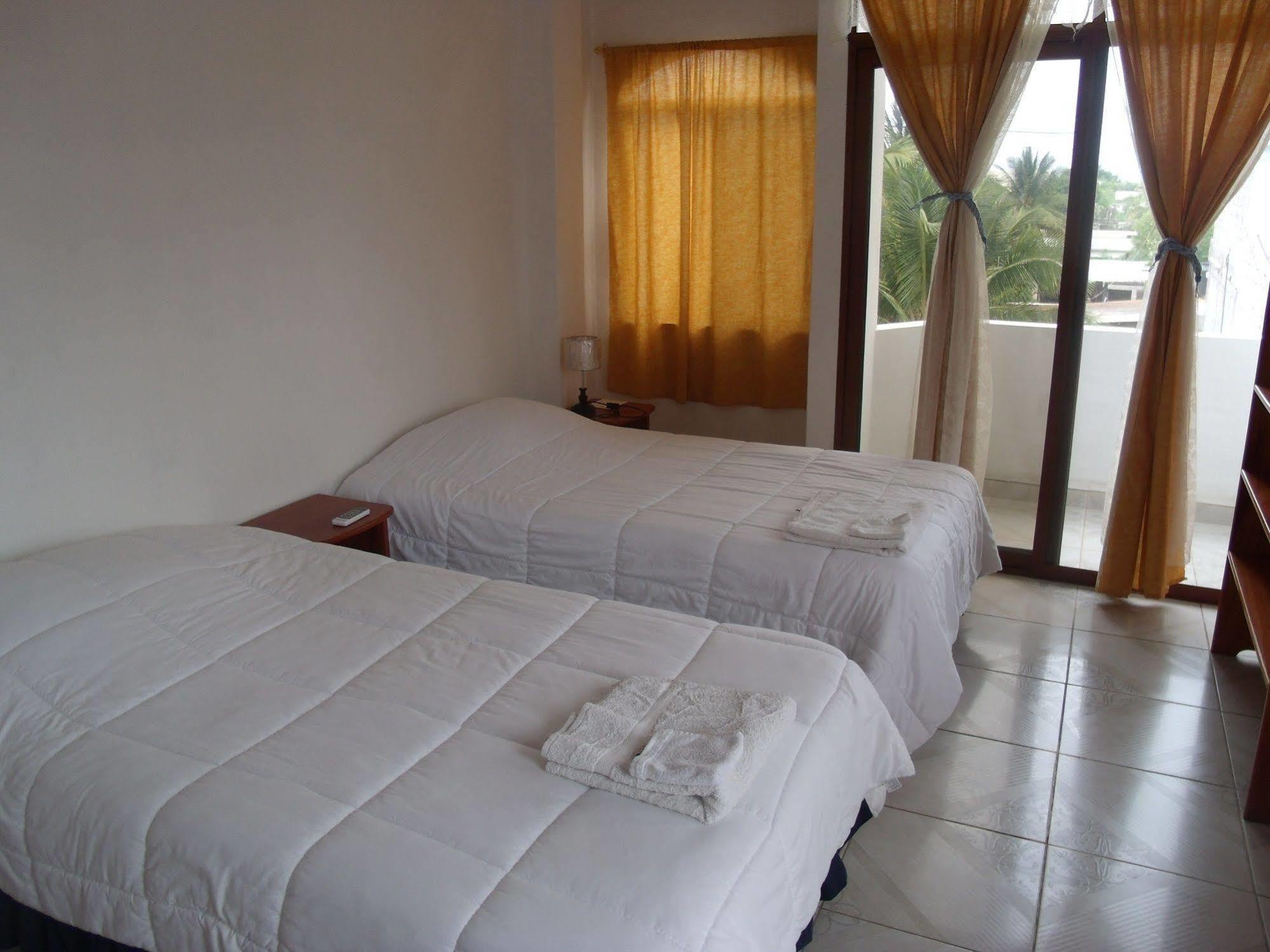 Galapagos Best Hostel Puerto Ayora  Exteriér fotografie