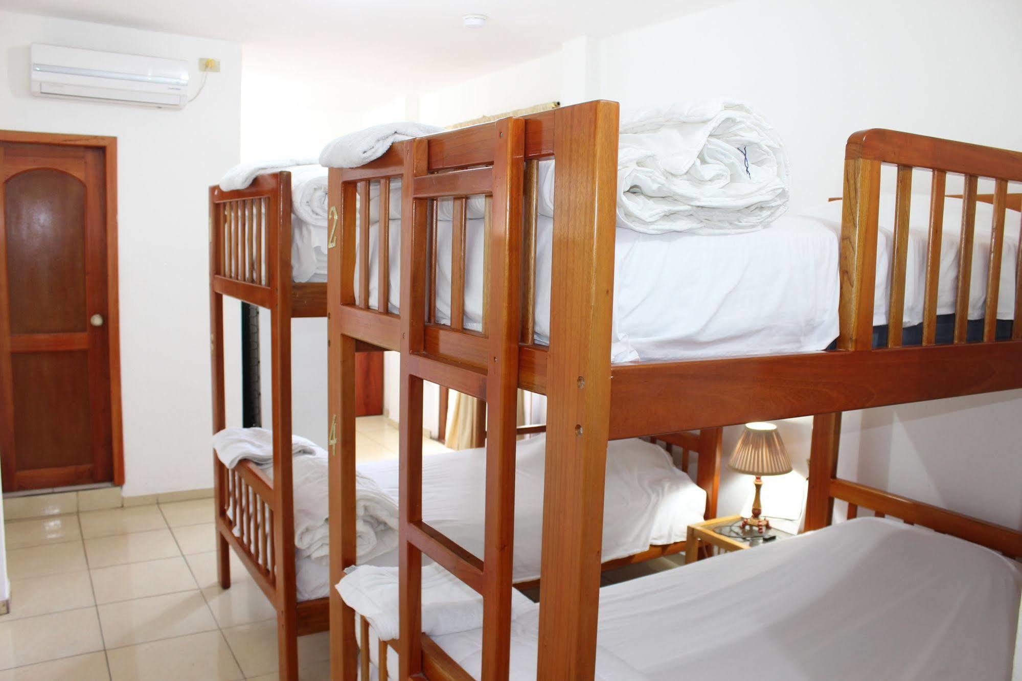 Galapagos Best Hostel Puerto Ayora  Exteriér fotografie