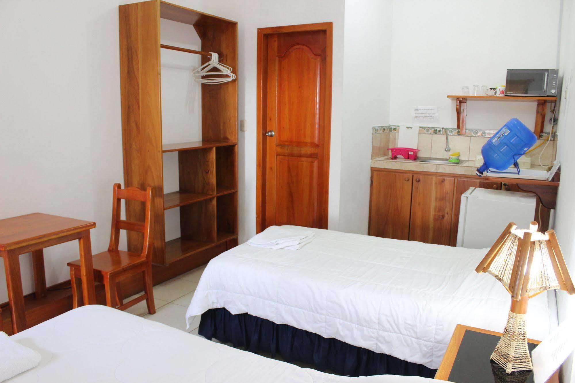 Galapagos Best Hostel Puerto Ayora  Exteriér fotografie