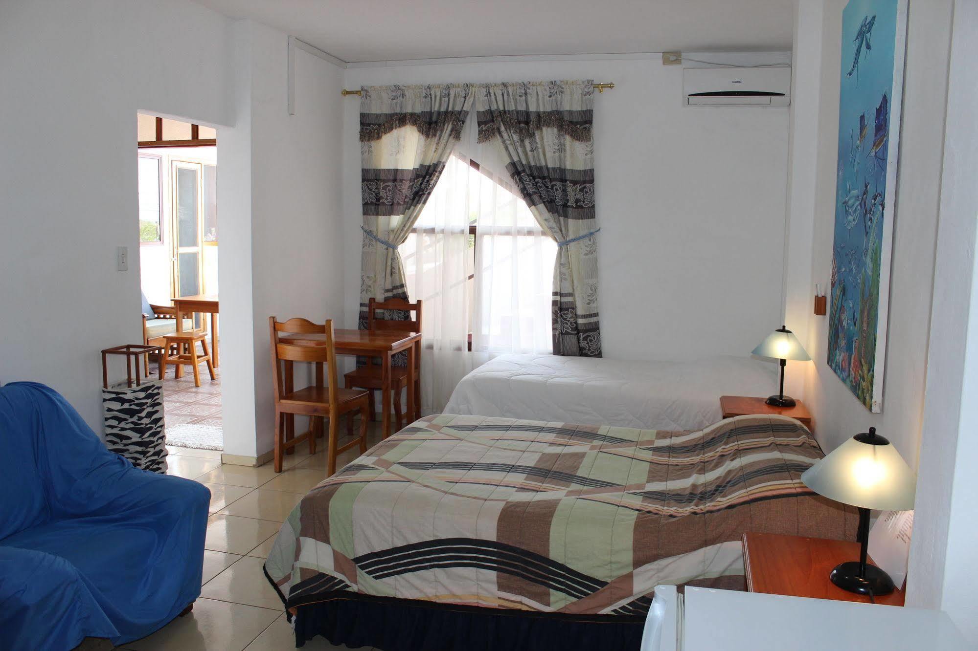 Galapagos Best Hostel Puerto Ayora  Exteriér fotografie