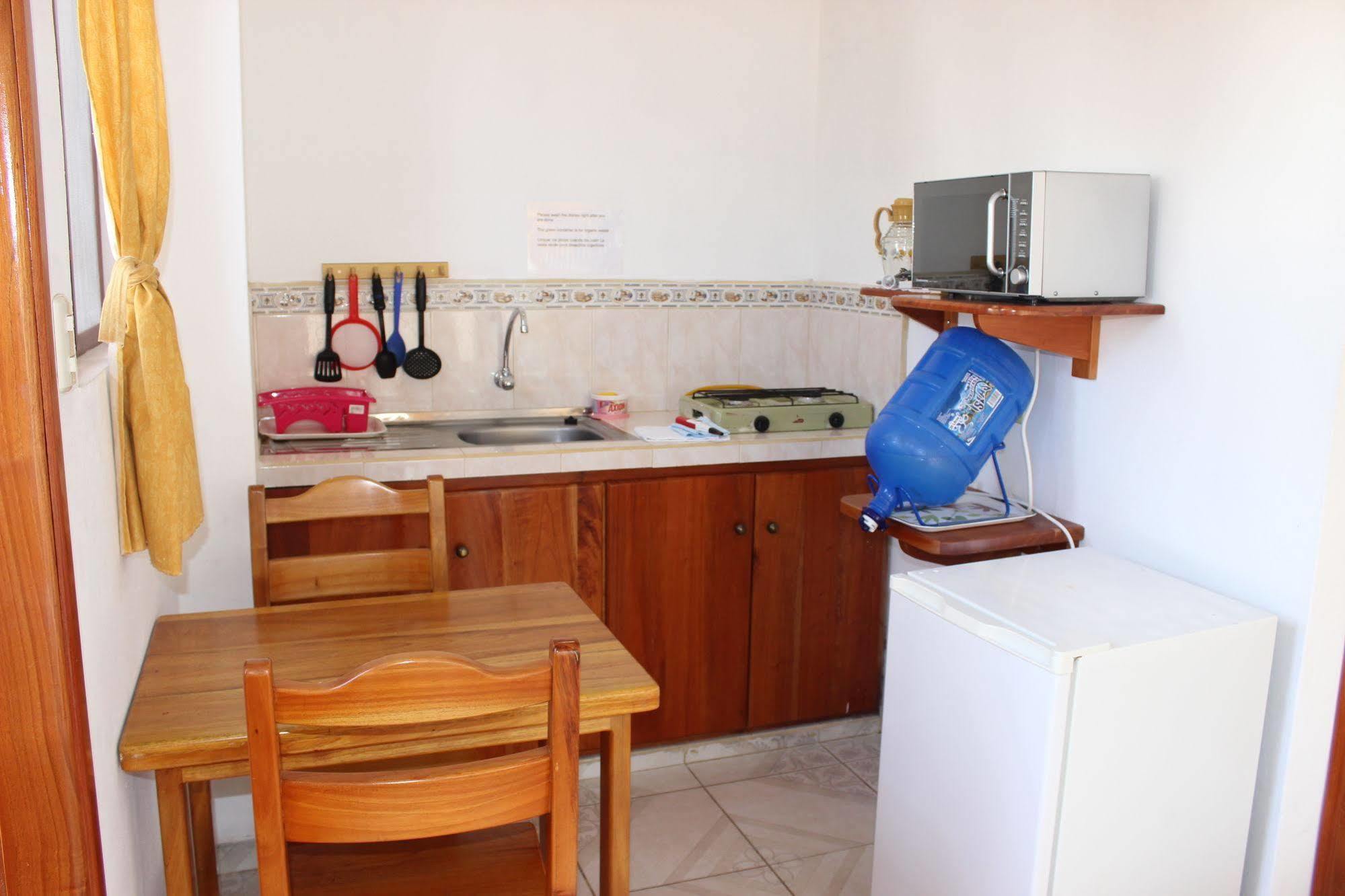 Galapagos Best Hostel Puerto Ayora  Exteriér fotografie